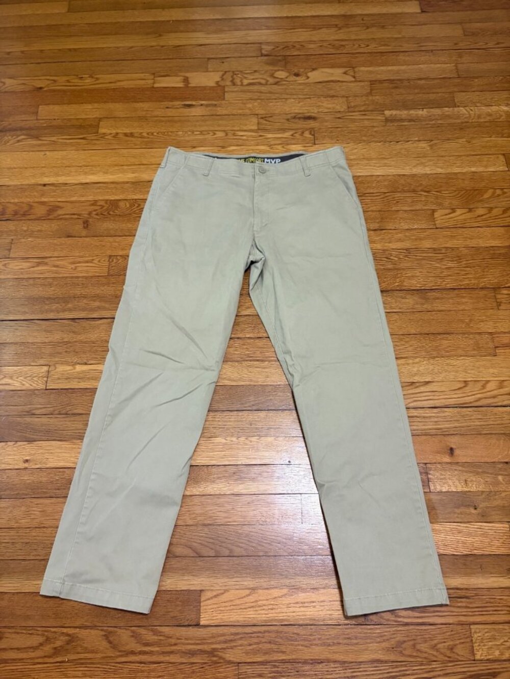 Lee Performance Series Extreme Motion MVP Straight Fit Pants Size 38x34 Beige